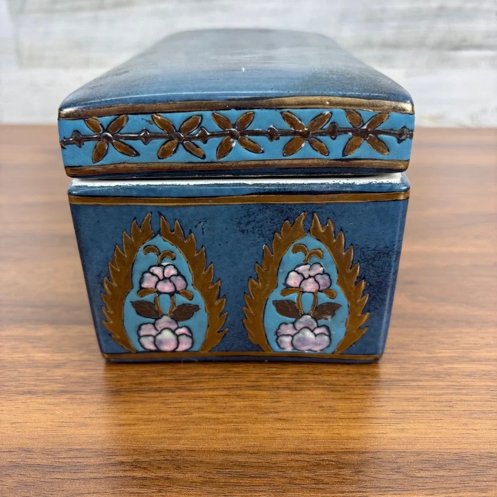 Antique Chinese Porcelain Enamel Cloisonné Trinket Box 9